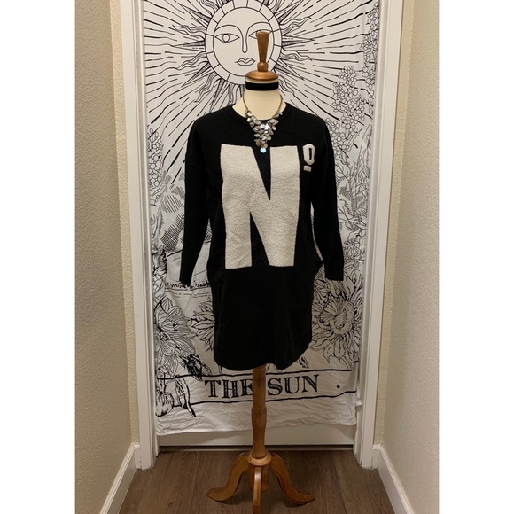 🌈 Amazing Minimalist sweater - Picture 2 of 11